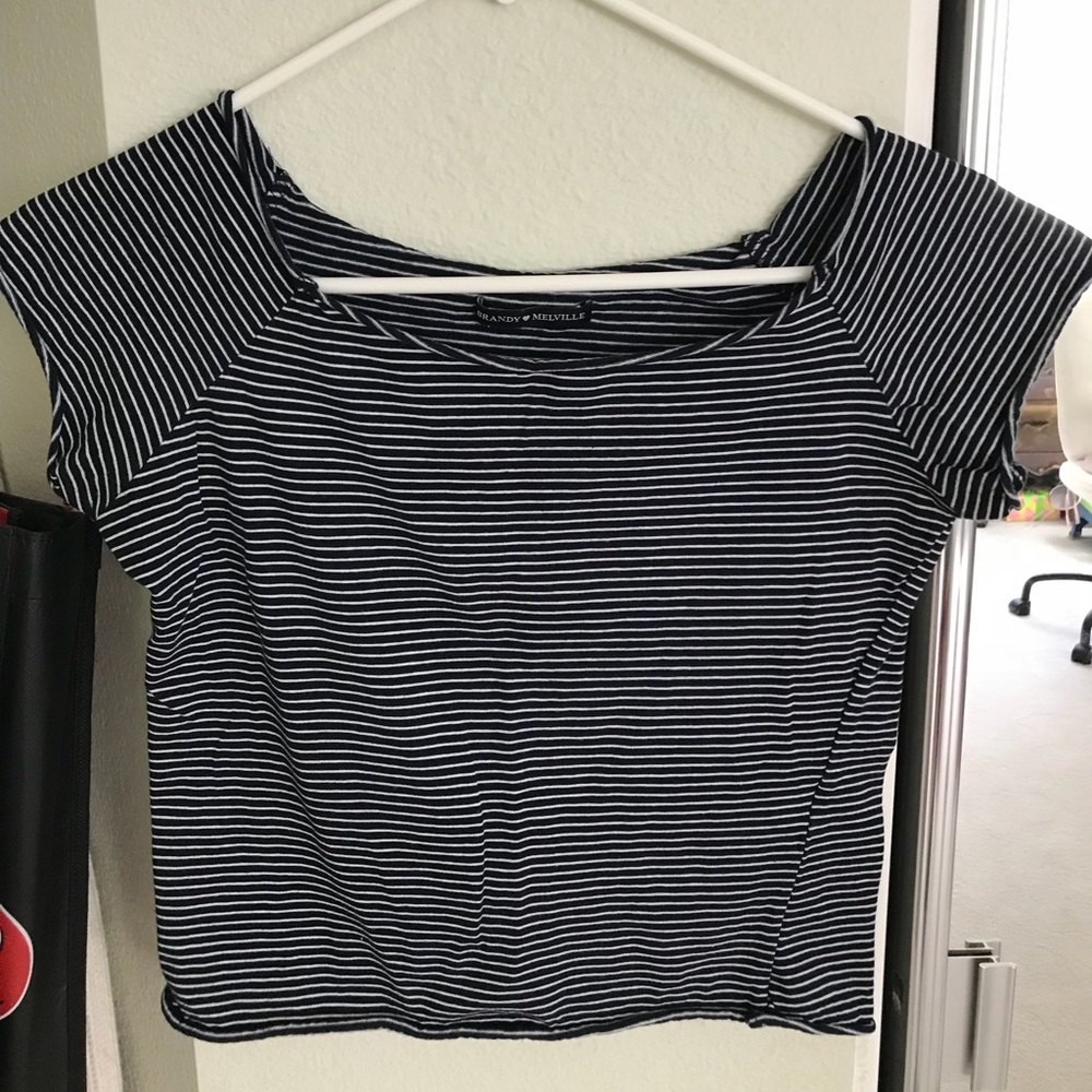 Brandy Melville Off the shoulder Ellery Top
